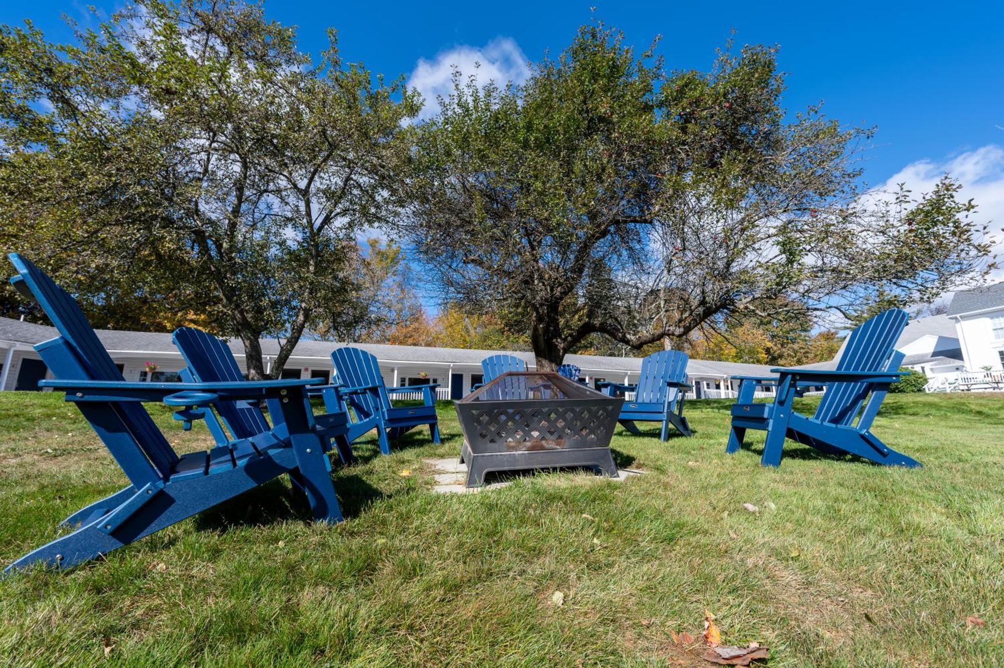 Yardarm Motel Searsport Экстерьер фото